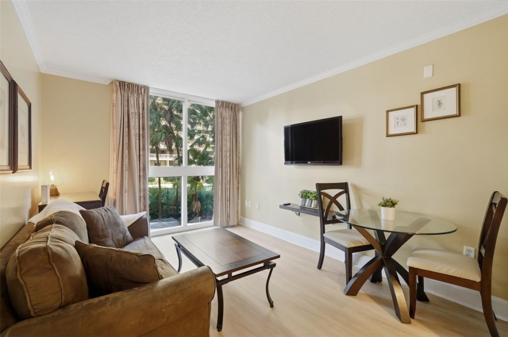 2951 S Bayshore Dr, Unit 315, Miami, FL 33133 Photo