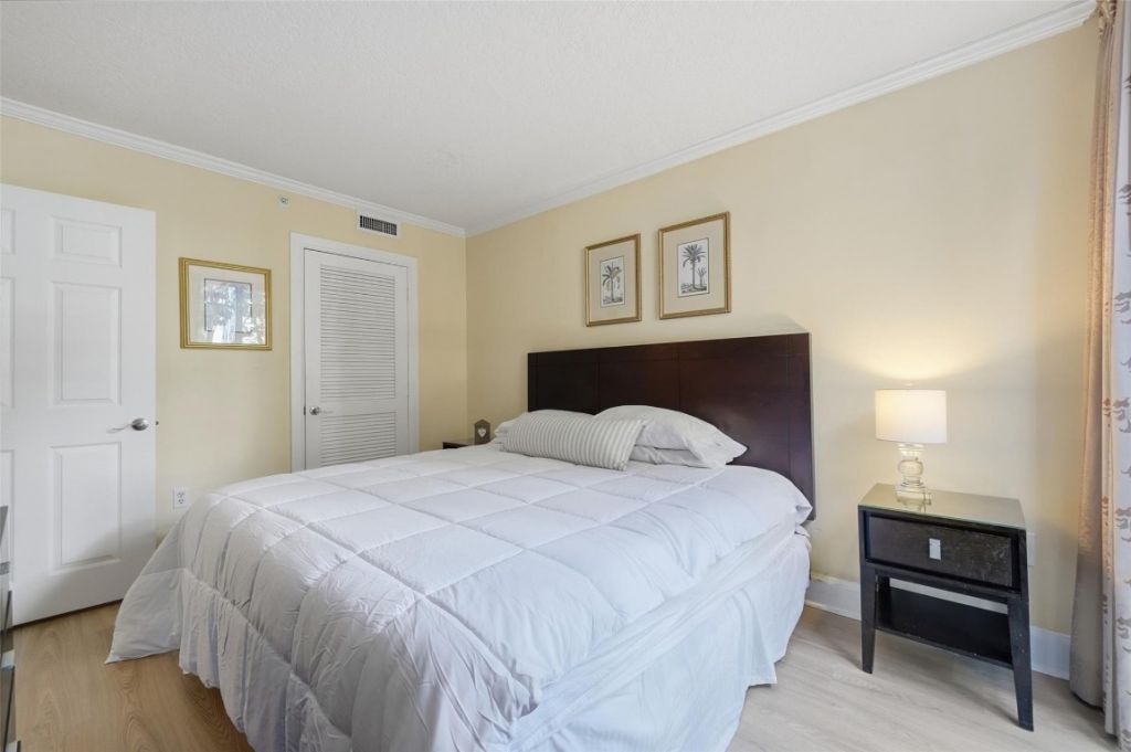 2951 S Bayshore Dr, Unit 315, Miami, FL 33133 Photo