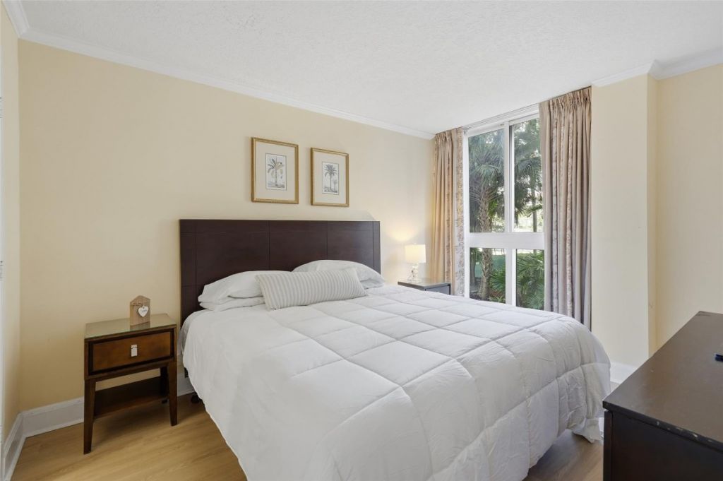 2951 S Bayshore Dr, Unit 315, Miami, FL 33133 Photo