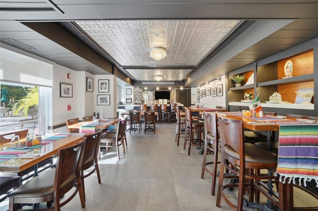 2951 S Bayshore Dr, Unit 315, Miami, FL 33133 Photo