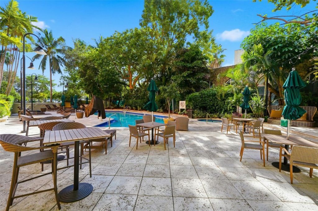 2951 S Bayshore Dr, Unit 315, Miami, FL 33133 Photo