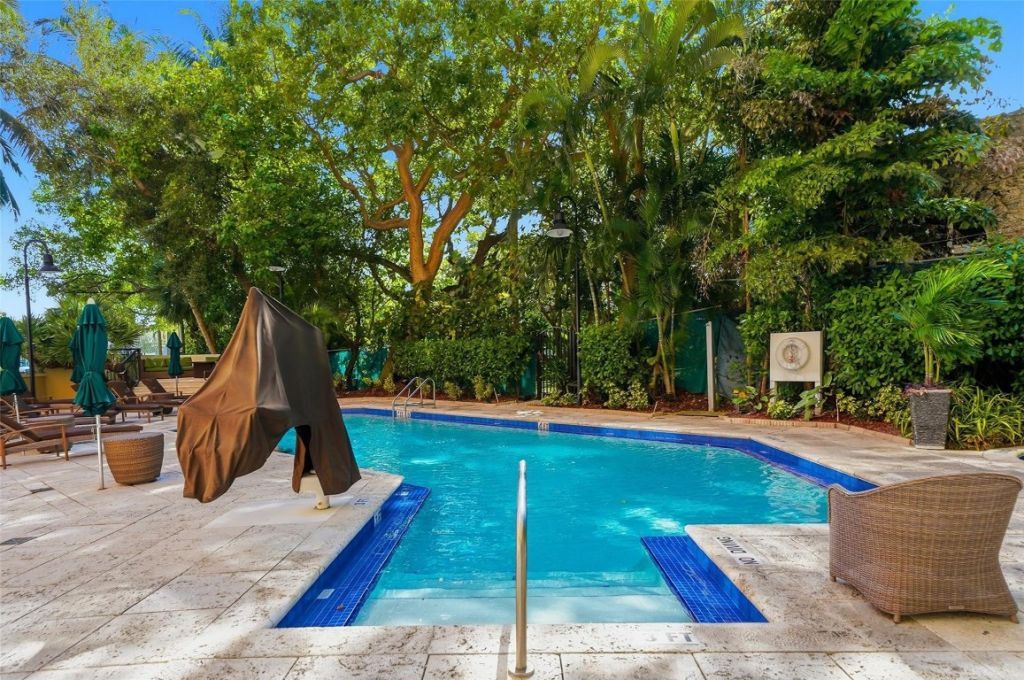 2951 S Bayshore Dr, Unit 315, Miami, FL 33133 Photo