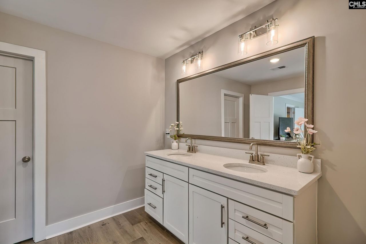 157 Collins Cove Drive  Photo 32