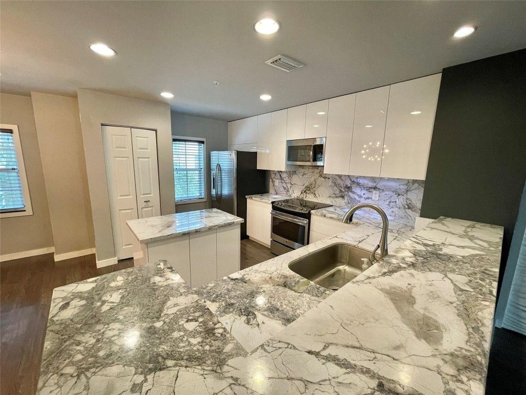 621 SW 1st Avenue, Unit 621, Pompano Beach, FL 33060 Photo