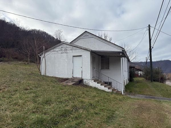 16663 Deepwater Mountain Rd, DEEP WATER, WV 25057