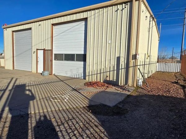 1907 8th Street NW, Albuquerque, NM 87102