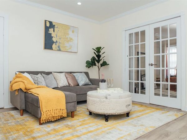 27 Vanderbilt Avenue, Unit 1st Fl, Brooklyn, NY 11205