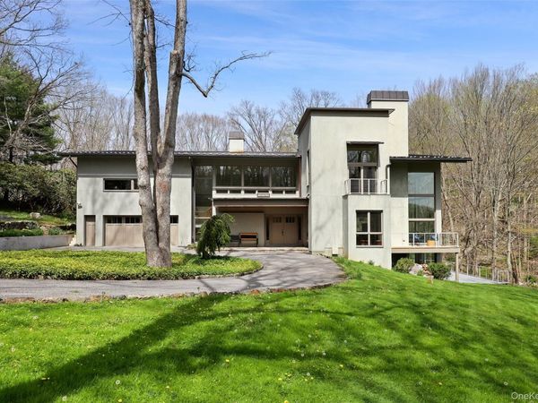 17 Fox Run Road, Pound Ridge, NY 10576