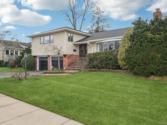 15 Baylis Place Lynbrook, NY 11563