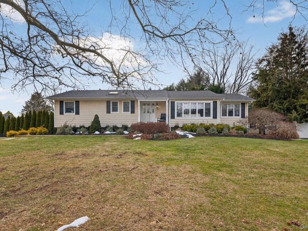 18 Canterbury Lane, Nesconset, NY 11767