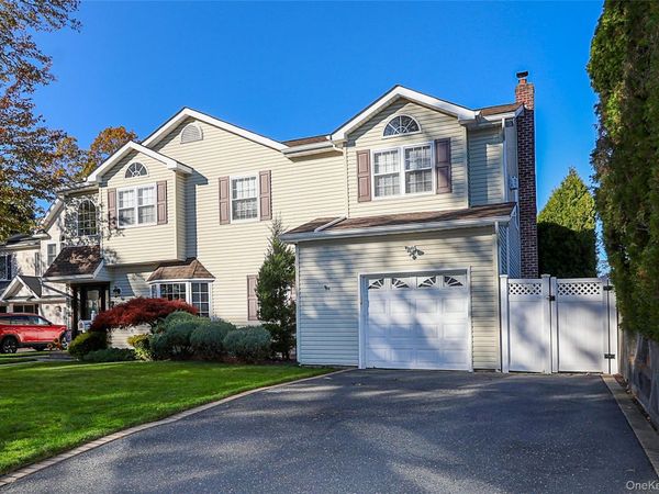 1817 Gardenia Avenue, North Merrick, NY 11566