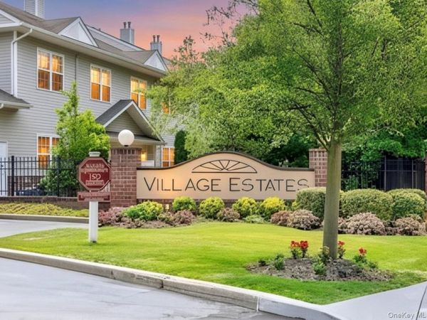 119 Francesca Way, Unit 119, Amityville, NY 11701