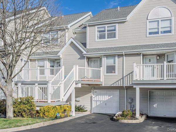 117 Leeward Lane, Port Jefferson, NY 11777