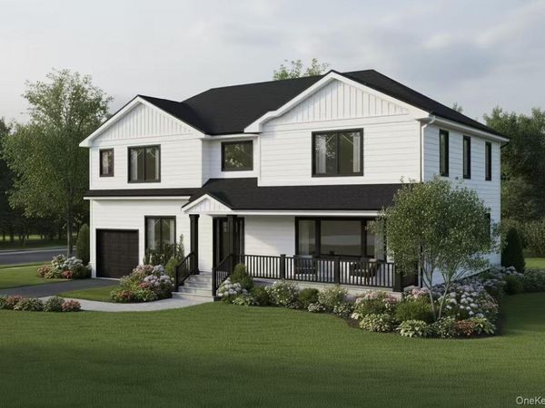 2 Lee Place, Old Bethpage, NY 11804