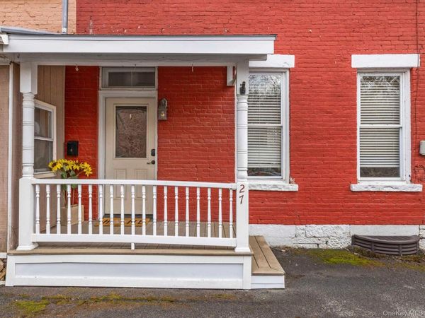 27 Brick Row Street, Athens, NY 12015