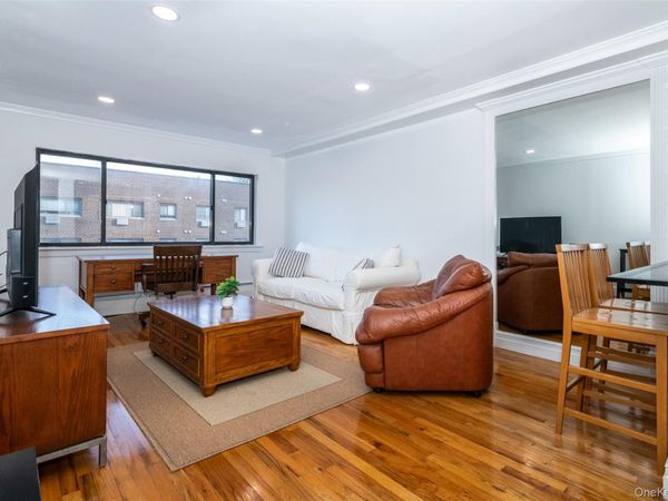 2221 Palmer Avenue, Unit 3D, New Rochelle, NY 10801