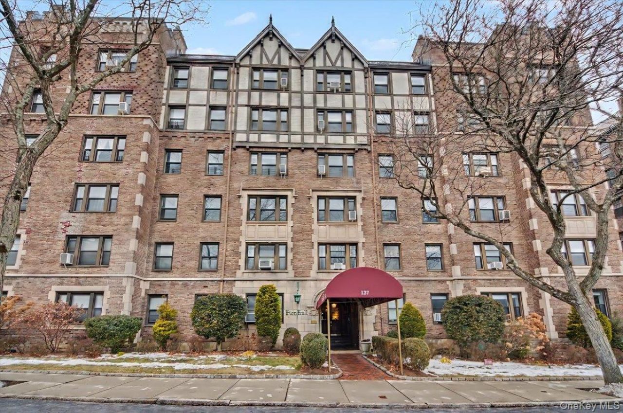 127 Garth Road, Unit 5D, Scarsdale, NY 10583 Main Photo