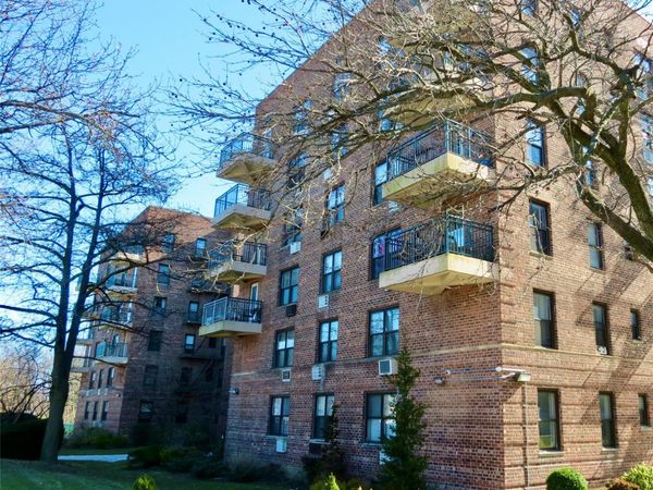 226-26 Union Turnpike, Unit 2J, Oakland Gardens, NY 11364