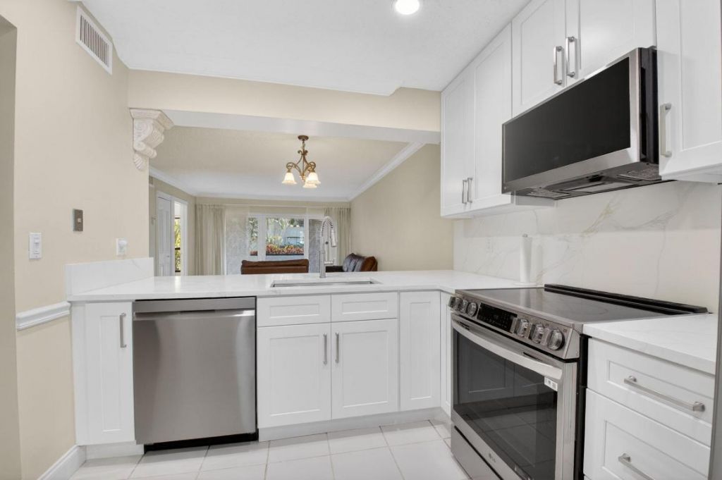 159 NW 70th Street, Unit 403, Boca Raton, FL 33487 Photo