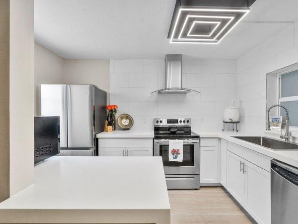 2805 SW 22nd Avenue, Unit 104, Delray Beach, FL 33445