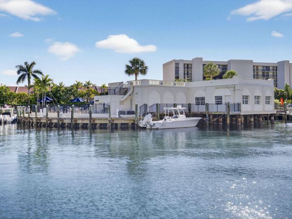 2871 N Ocean Boulevard, Unit V143, Boca Raton, FL 33431