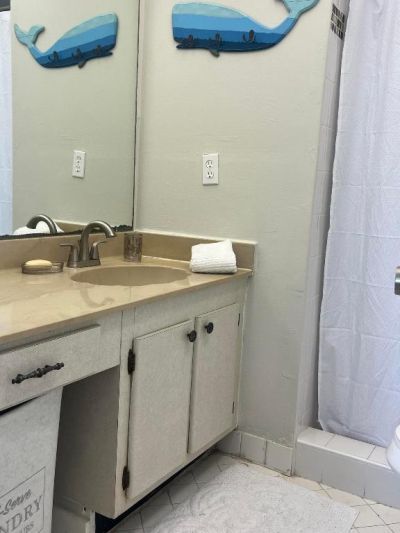 1638 Embassy Drive, Unit 409, West Palm Beach, FL 33401 Photo