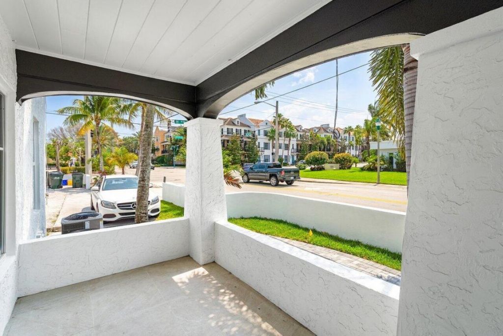 401 NE 2nd Avenue, Unit 6, Delray Beach, FL 33444 Photo