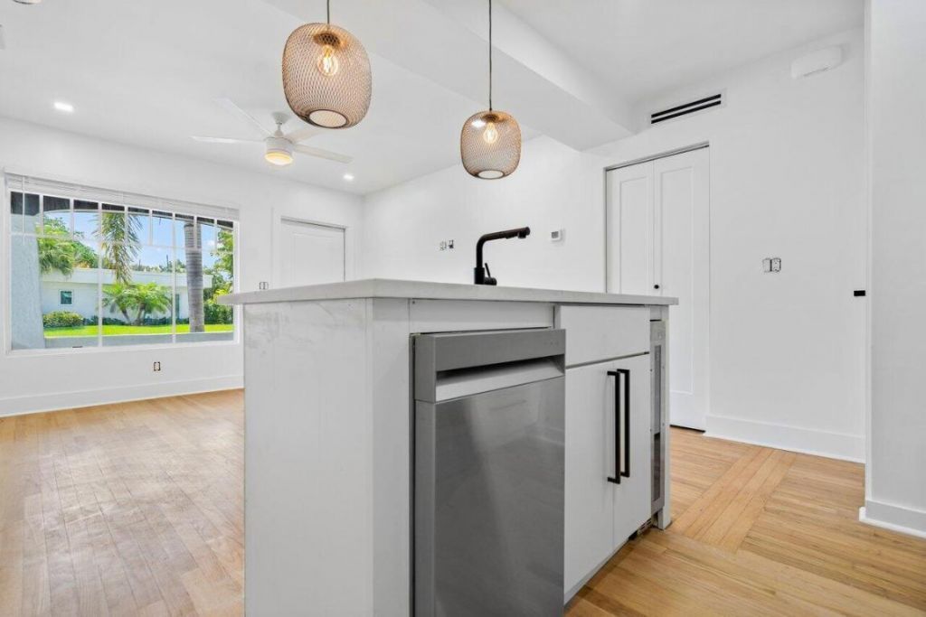 401 NE 2nd Avenue, Unit 6, Delray Beach, FL 33444 Photo