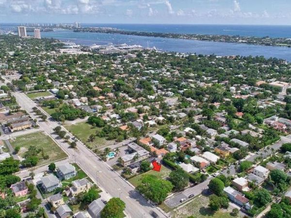 3000 Broadway, Unit C, West Palm Beach, FL 33407