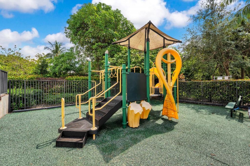 5904 NW 46th Lane, Tamarac, FL 33319 Photo