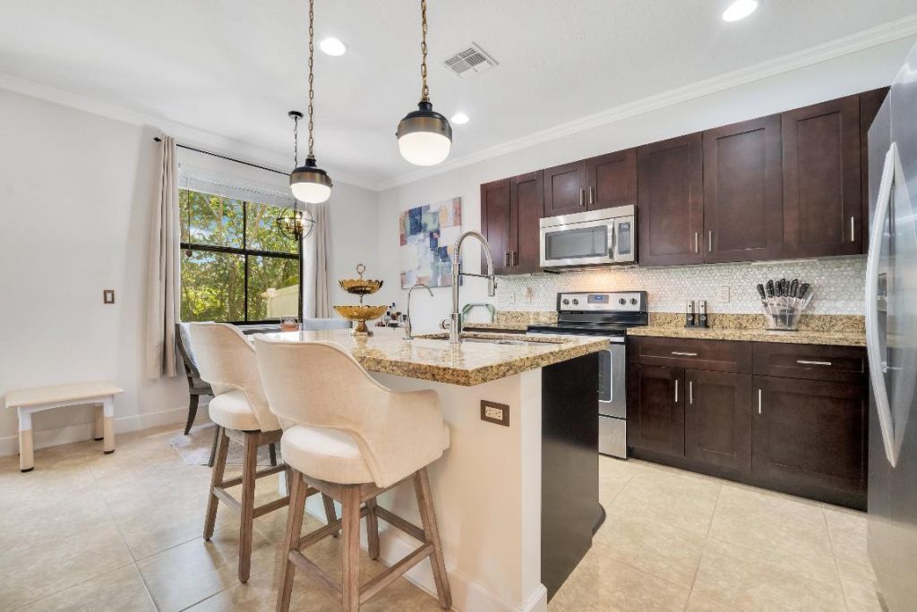 5904 NW 46th Lane, Tamarac, FL 33319 Photo