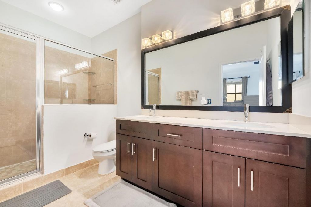 5904 NW 46th Lane, Tamarac, FL 33319 Photo