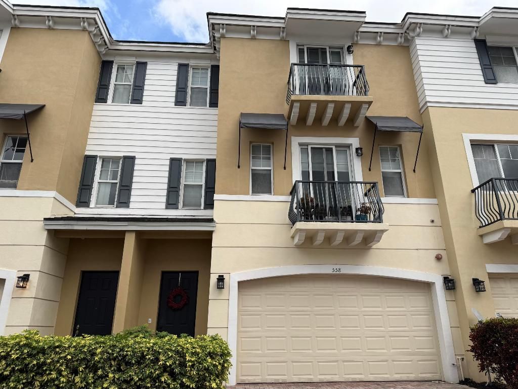 558 NW 39th Circle, Boca Raton, FL 33431 Photo