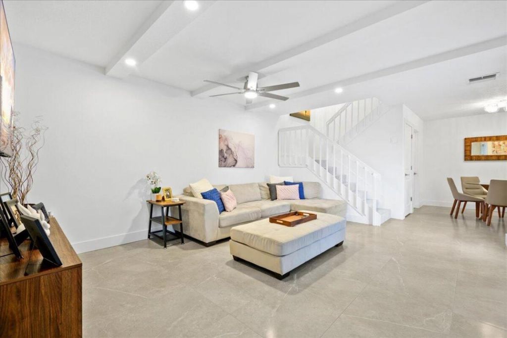 709 7th Lane, Palm Beach Gardens, FL 33418 Photo