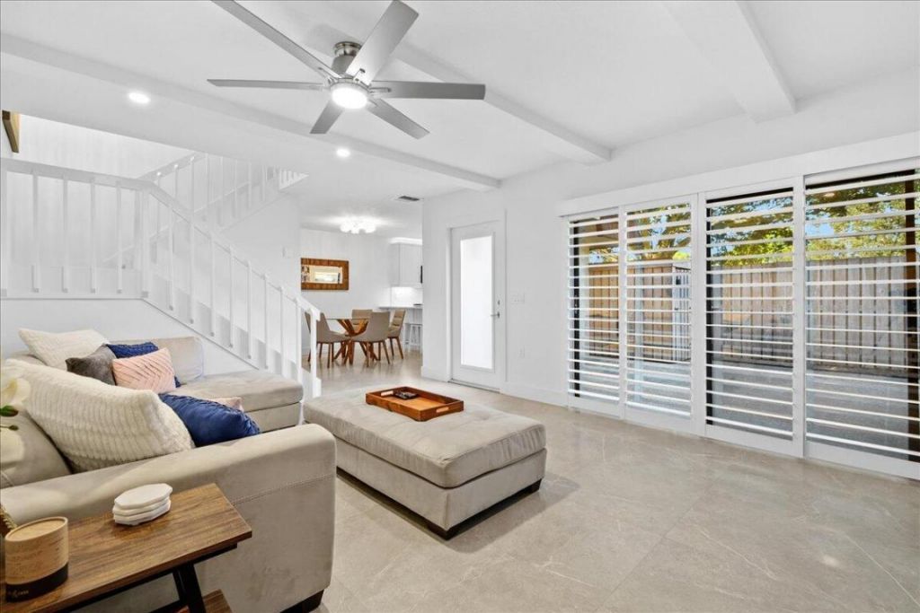 709 7th Lane, Palm Beach Gardens, FL 33418 Photo