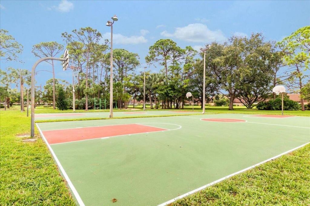 709 7th Lane, Palm Beach Gardens, FL 33418 Photo