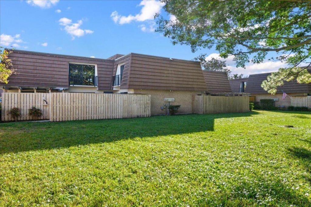 709 7th Lane, Palm Beach Gardens, FL 33418 Photo