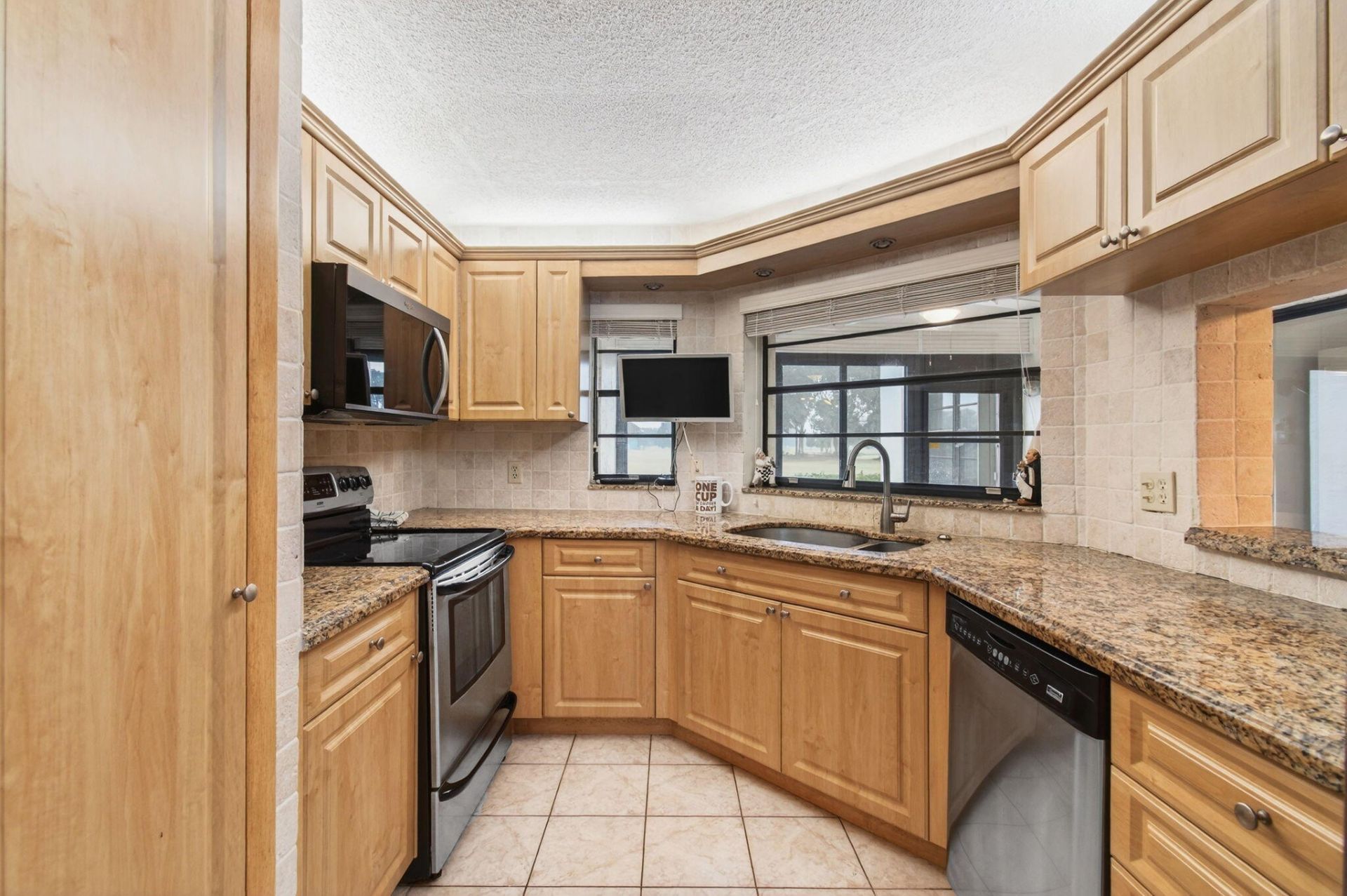 5851 Parkwalk Drive, Boynton Beach, FL 33472 Photo