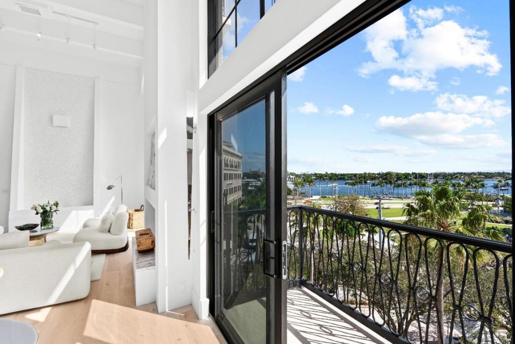 101 N Clematis Street, Unit 412, West Palm Beach, FL 33401 Photo