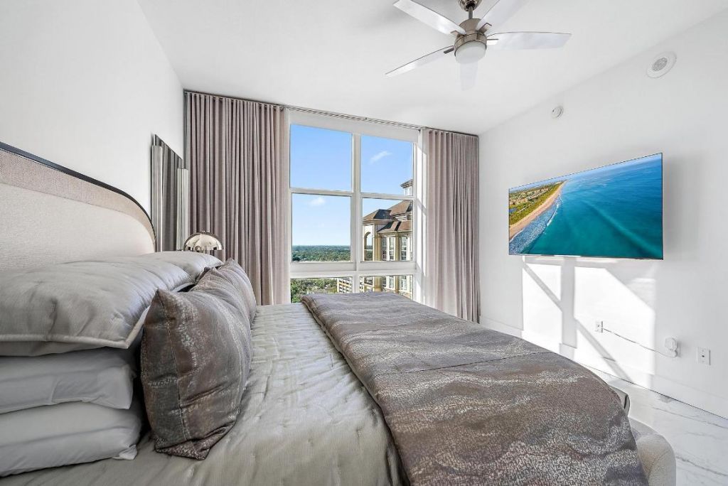 550 Okeechobee Boulevard, Unit Uph-03, West Palm Beach, FL 33401 Photo