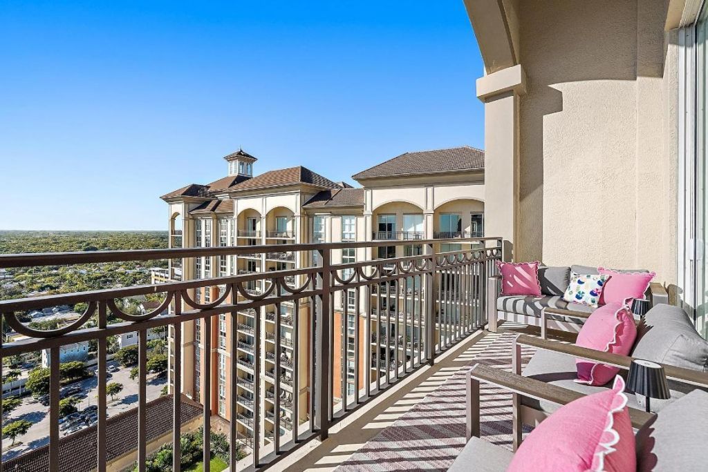 550 Okeechobee Boulevard, Unit Uph-03, West Palm Beach, FL 33401 Photo