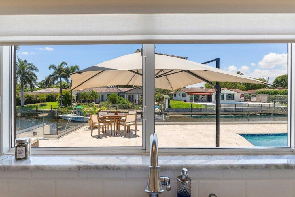 1008 SE 10th Court, Deerfield Beach, FL 33441 Photo