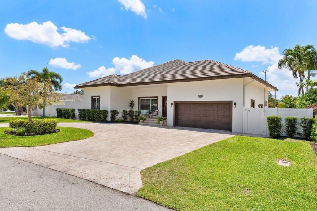 1008 SE 10th Court, Deerfield Beach, FL 33441 Photo