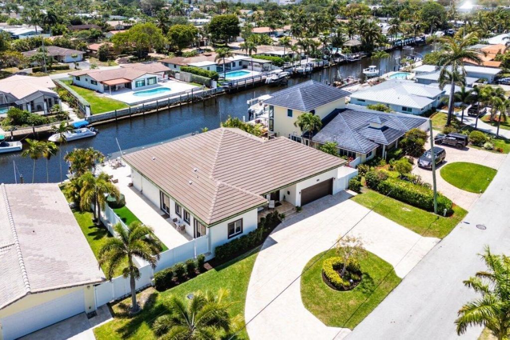 1008 SE 10th Court, Deerfield Beach, FL 33441 Photo