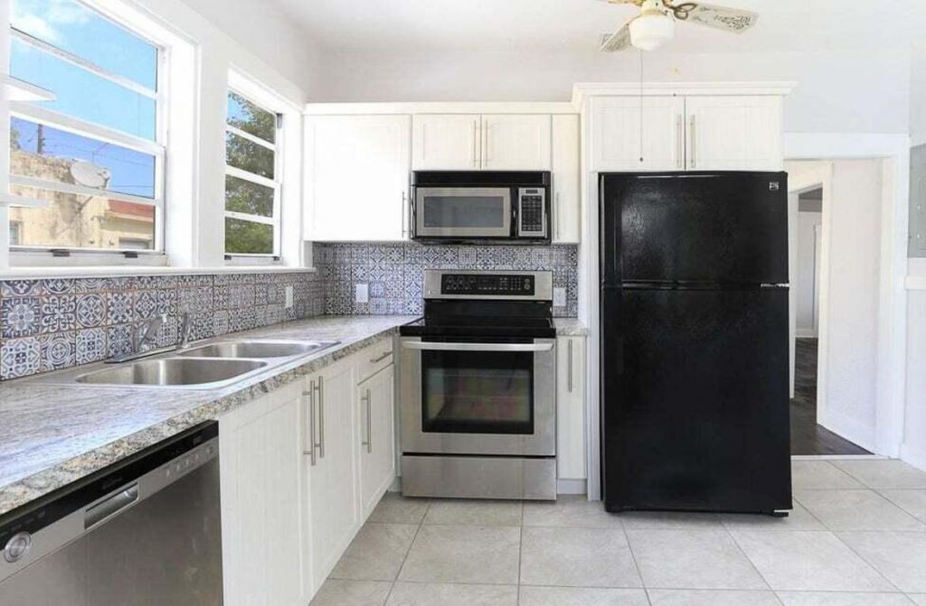 4009 Garden Avenue, Unit A, West Palm Beach, FL 33405 Photo