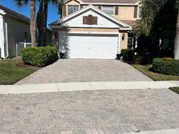 217 Berenger Walk, Royal Palm Beach, FL 33414