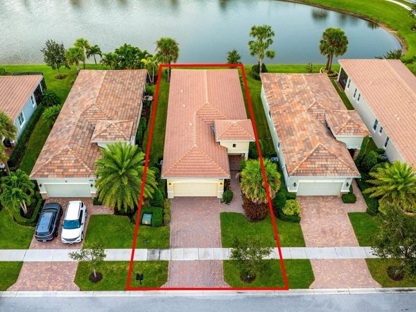 19037 SW Positano Way, Port St. Lucie, FL 34986