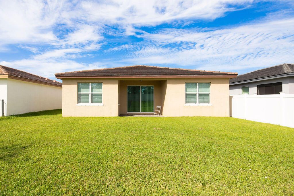 7847 NW Greenbank Circle, Port Saint Lucie, FL 34987 Photo