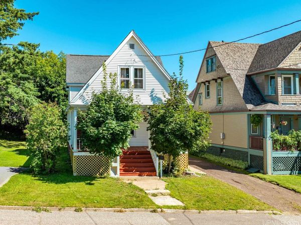 1115 Summit Street, Hancock, MI 49930