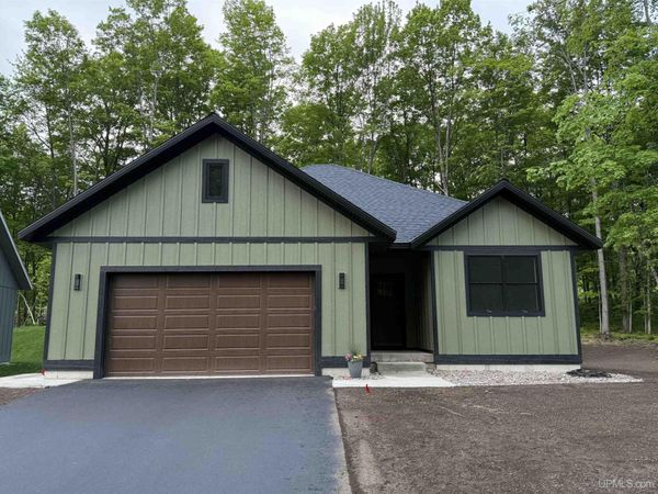 3409 Nuthatch Lane, Marquette, MI 49855